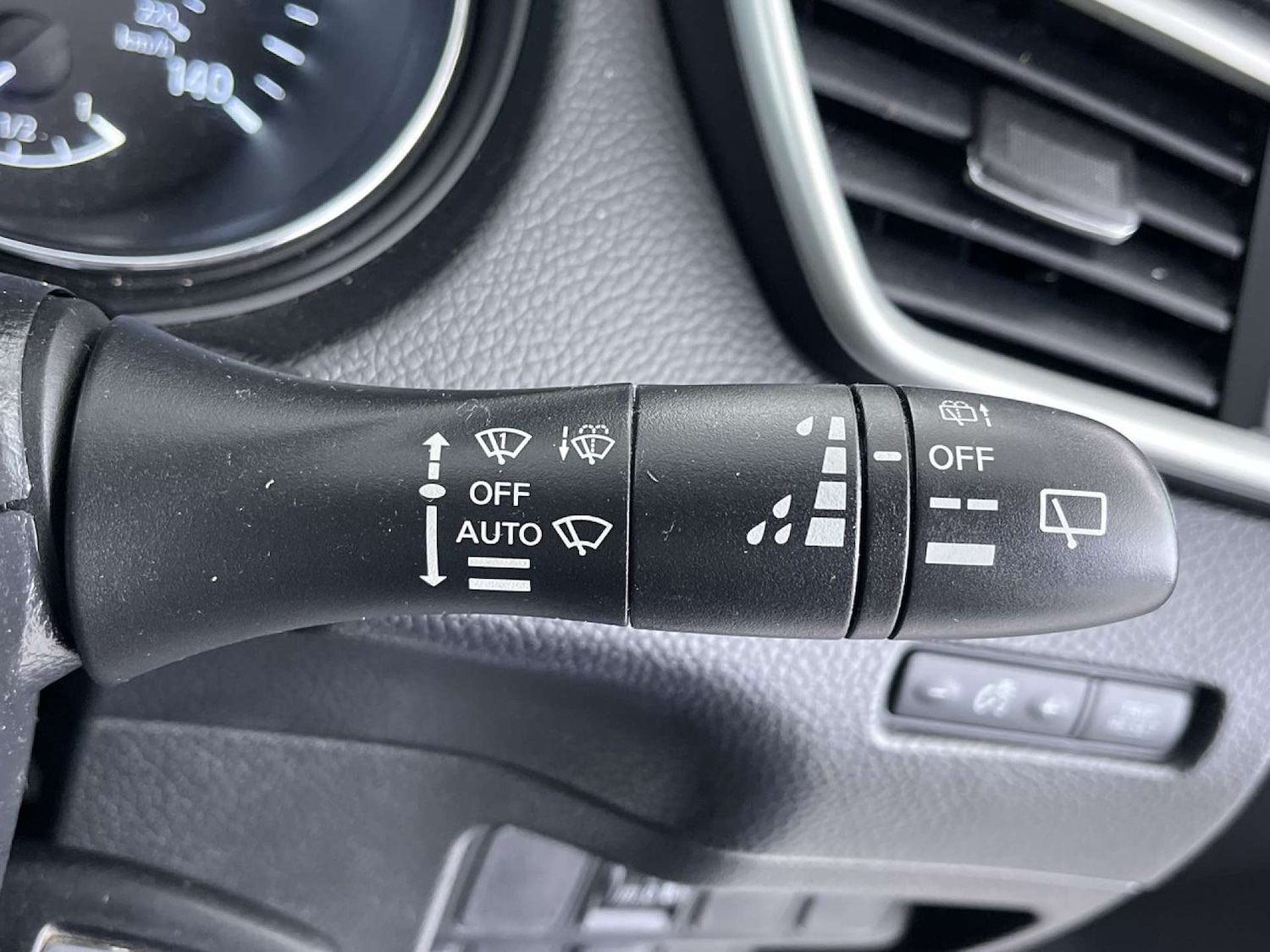 Used Nissan Qashqai 2016 for sale - 76280371: Photo 51