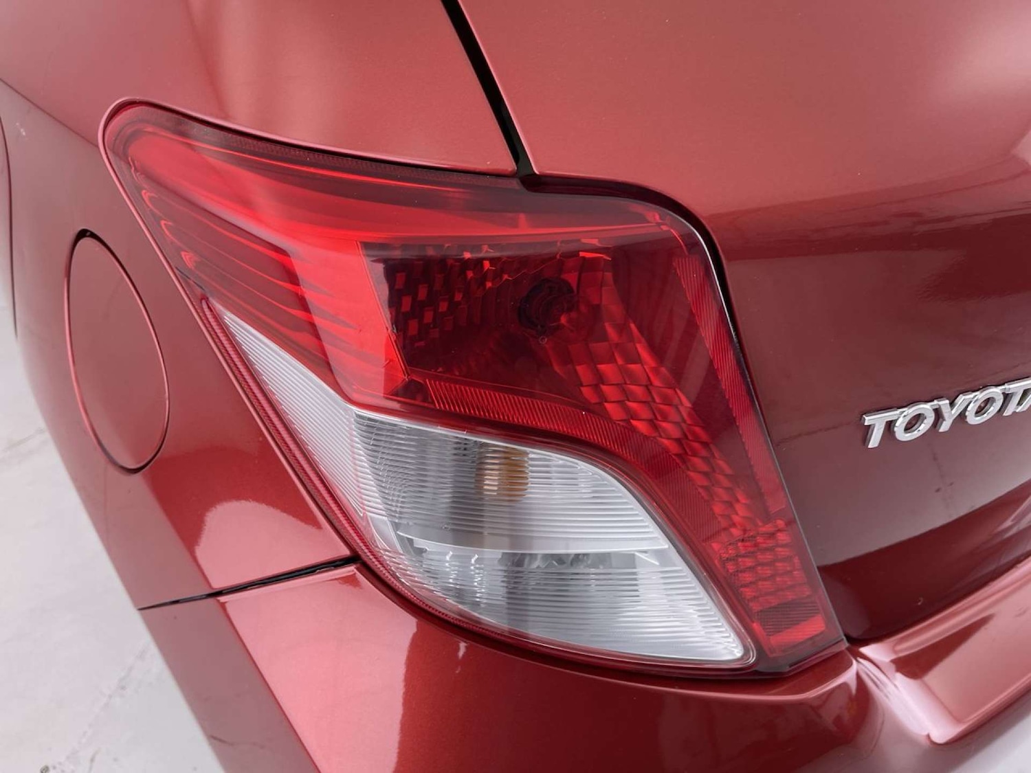 Used Toyota Yaris 2012 for sale - 76100792: Photo 20