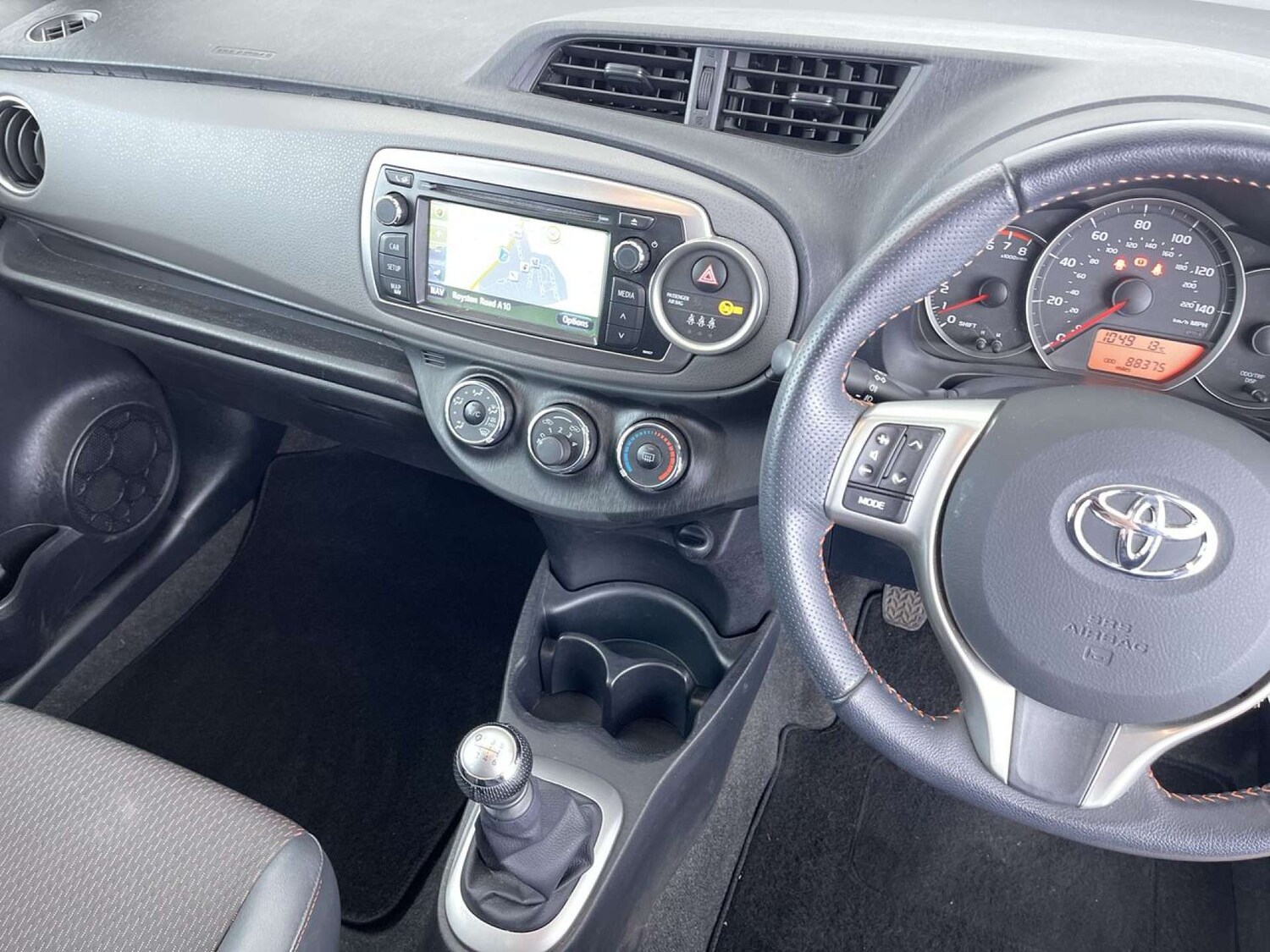 Used Toyota Yaris 2012 for sale - 76100792: Photo 46