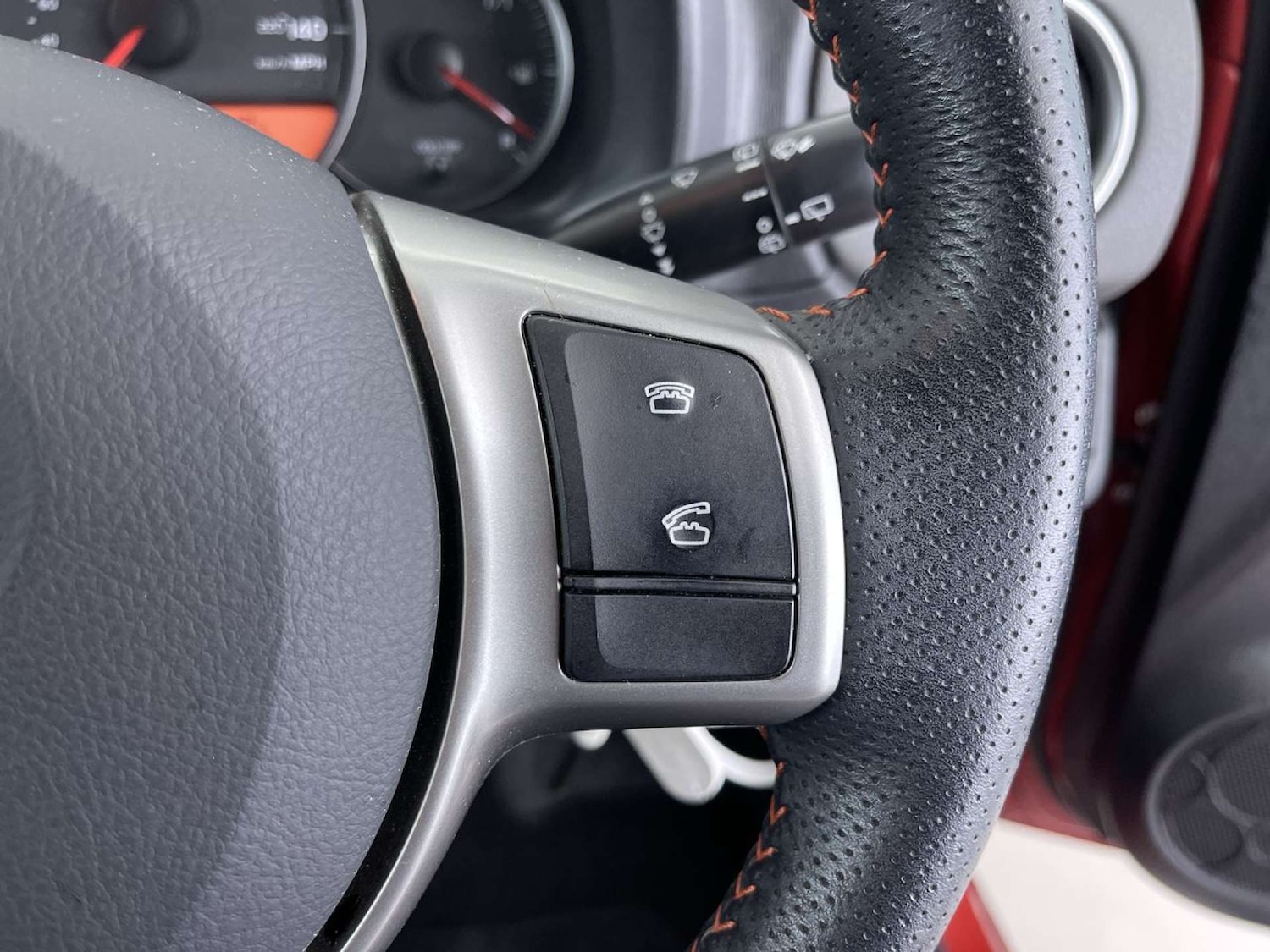 Used Toyota Yaris 2012 for sale - 76100792: Photo 51