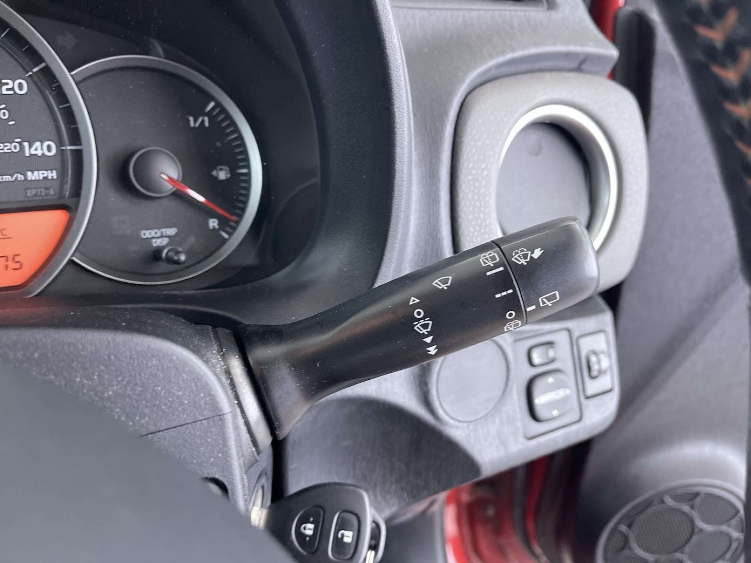Used Toyota Yaris 2012 for sale - 76100792: Photo 53