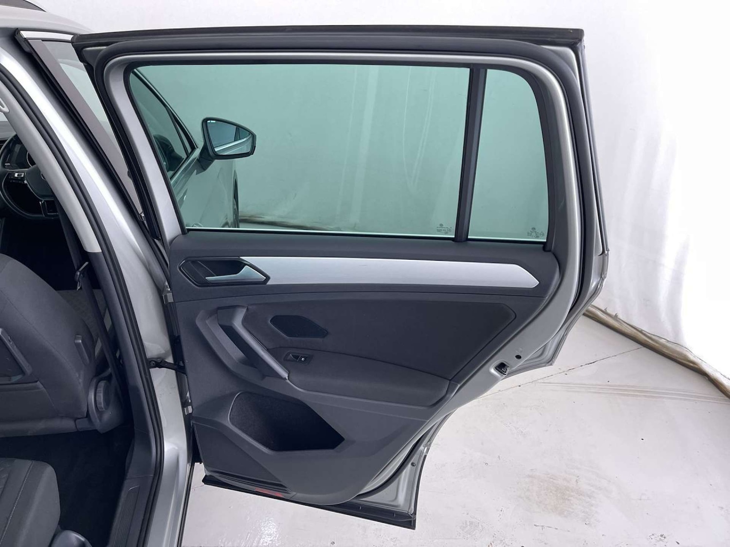 Used Volkswagen Tiguan 2017 for sale - 77187856: Photo 30