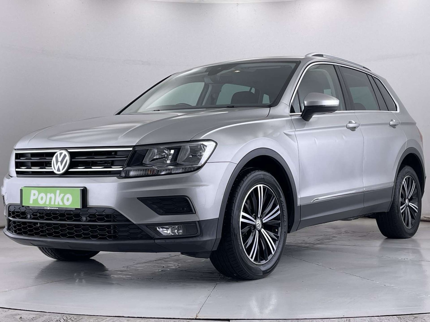 Used Volkswagen Tiguan 2017 for sale - 77187856: Photo 4