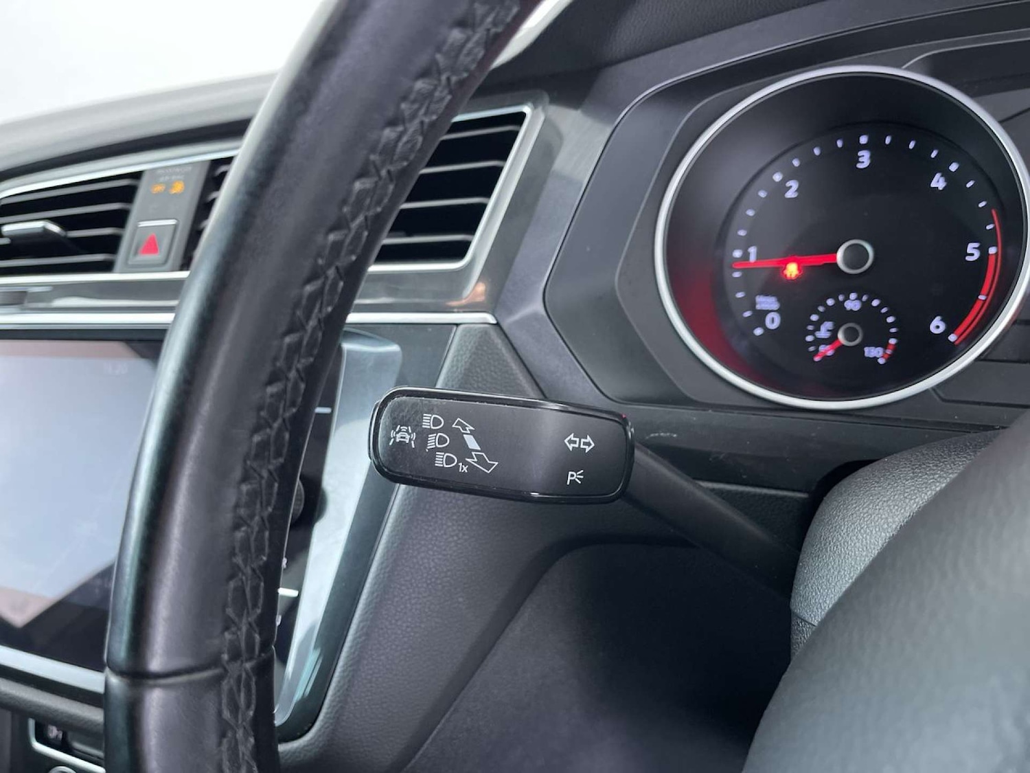 Used Volkswagen Tiguan 2017 for sale - 77187856: Photo 54