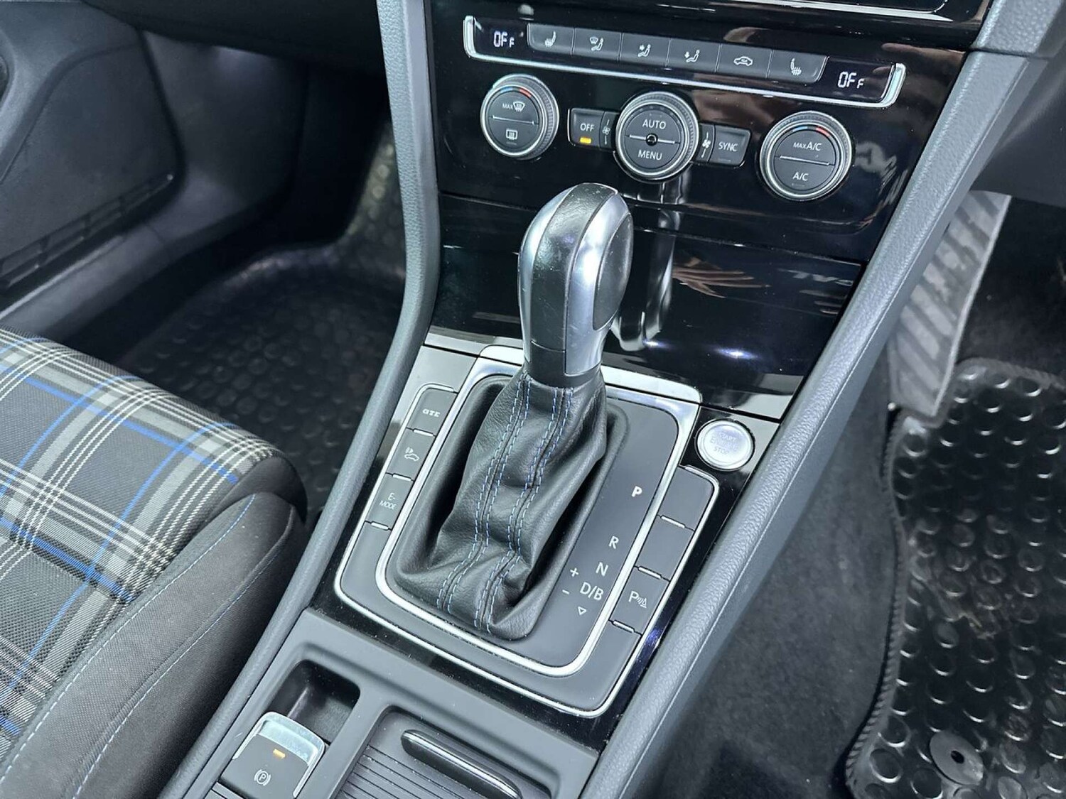 Used Volkswagen Golf 2020 for sale - 77964839: Photo 48