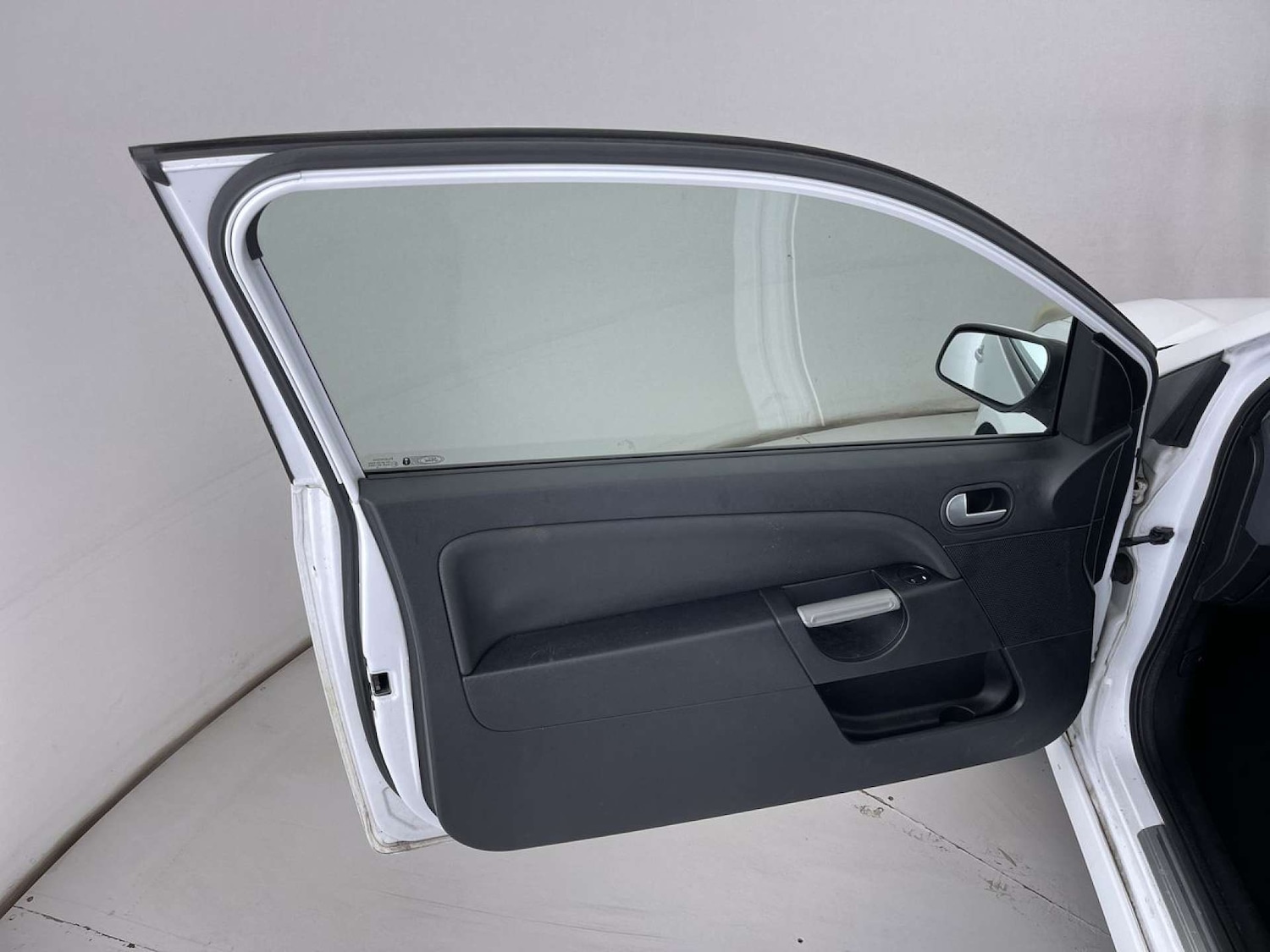 Used Ford Fiesta 2008 for sale - 77798378: Photo 27