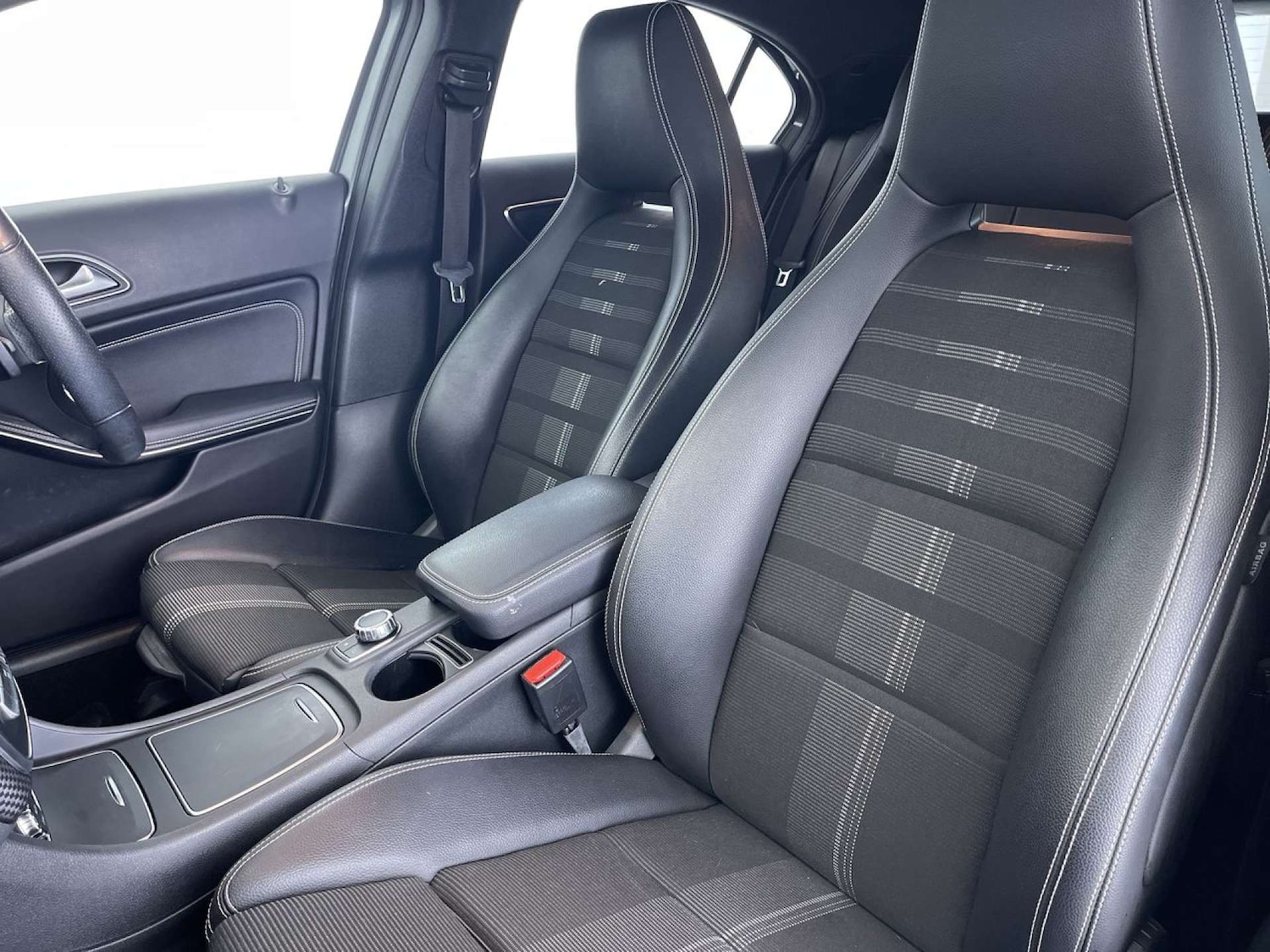 Used Mercedes-Benz A-Class 2018 for sale - 76602150: Photo 31