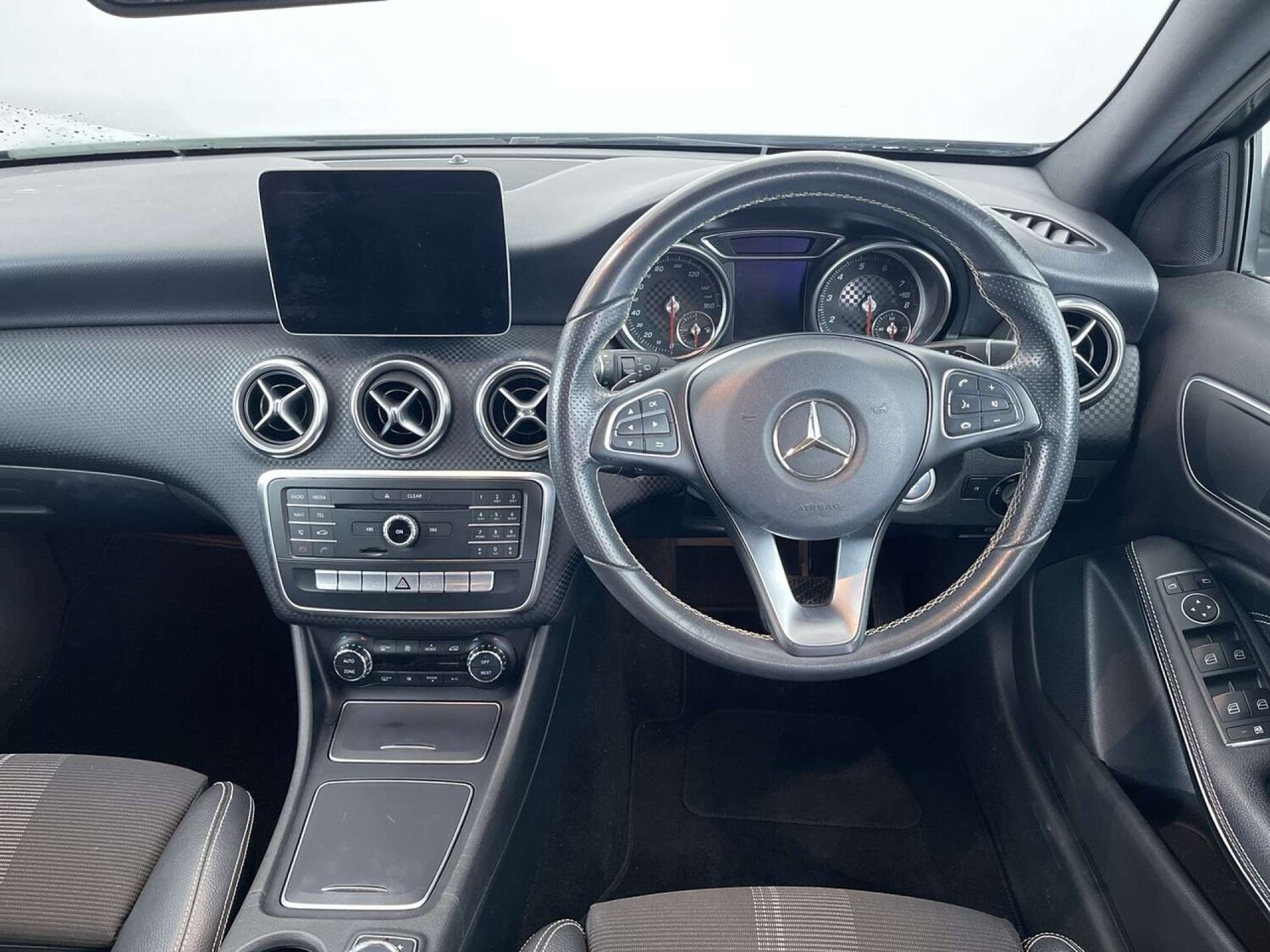 Used Mercedes-Benz A-Class 2018 for sale - 76602150: Photo 35