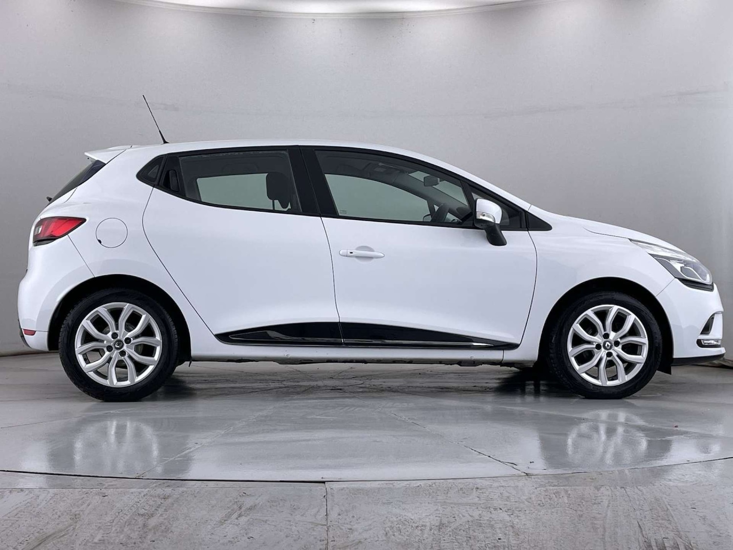 Used Renault Clio 2018 for sale - 77160651: Photo 15