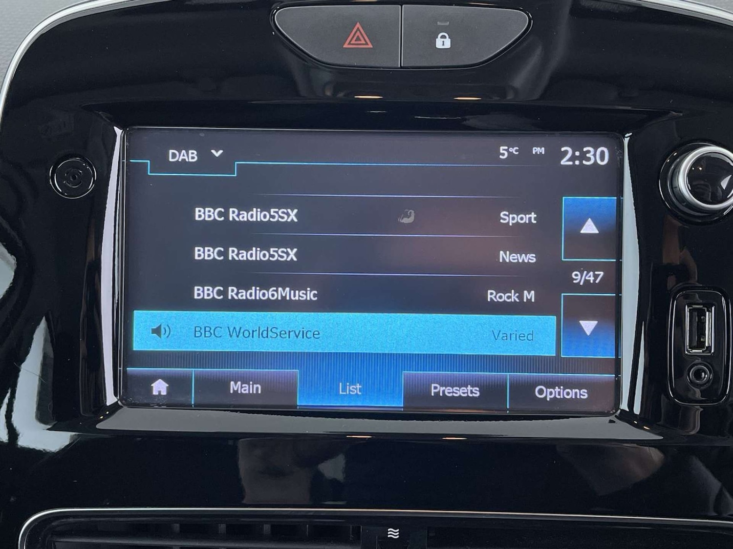 Used Renault Clio 2018 for sale - 77160651: Photo 41