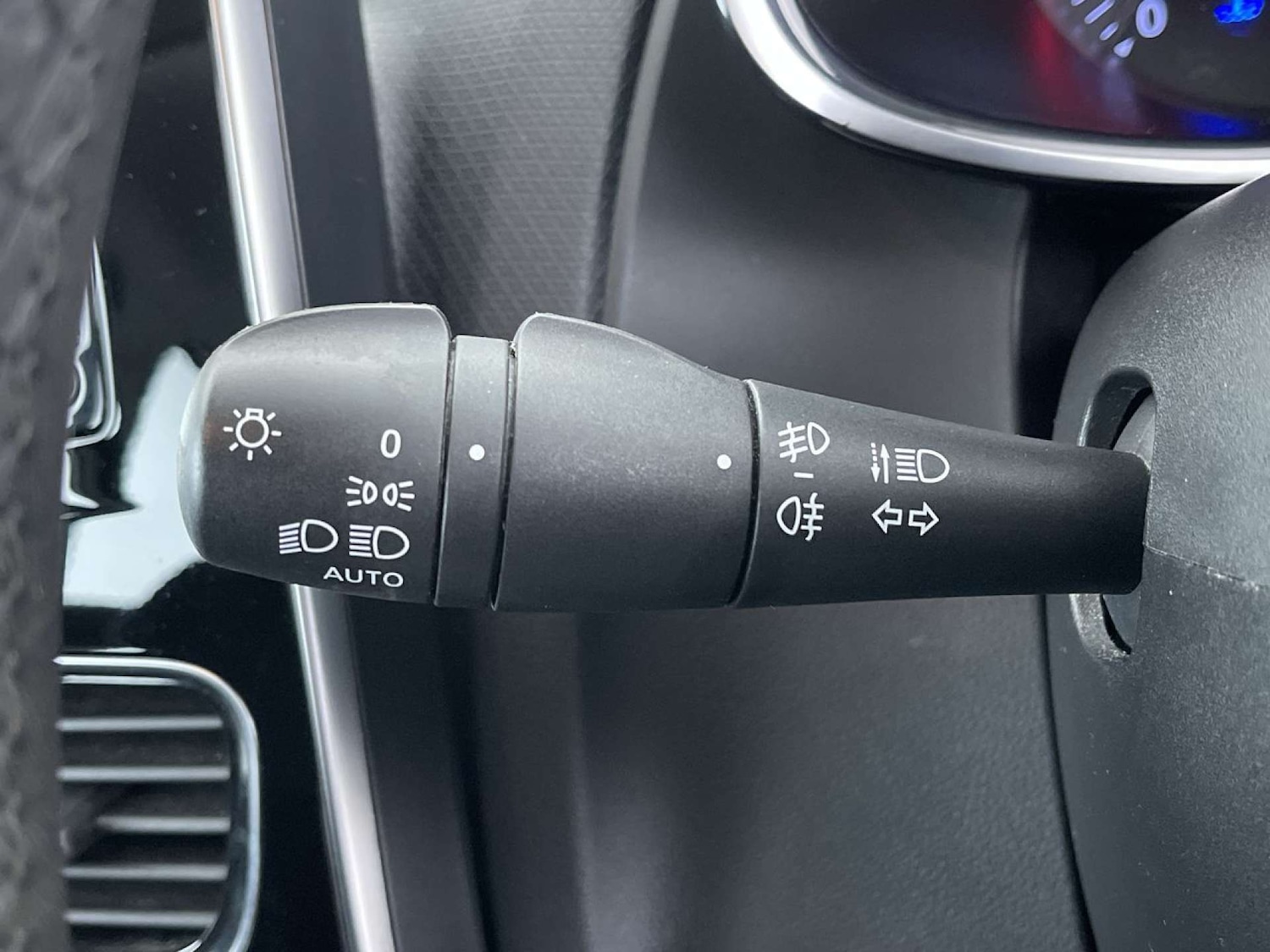 Used Renault Clio 2018 for sale - 77160651: Photo 53