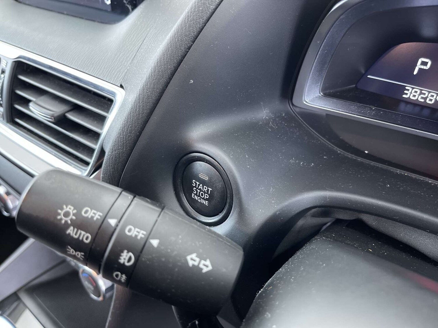 Used Mazda Mazda3 2016 for sale - 76235474: Photo 46