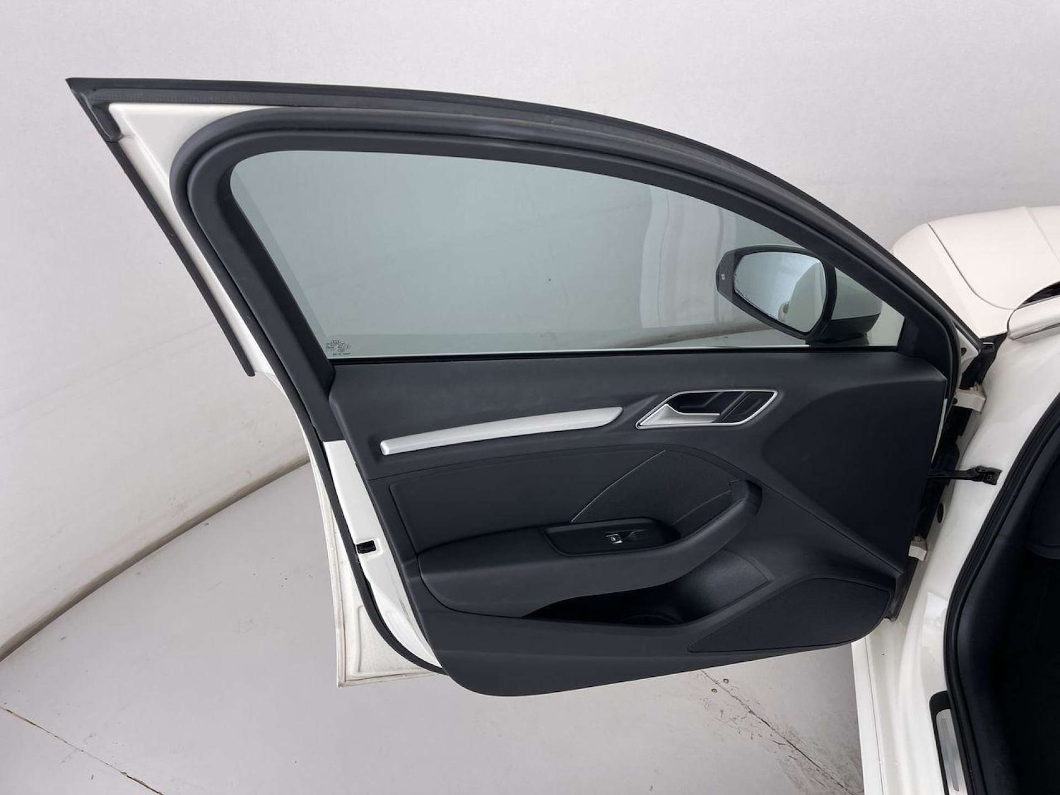 Used Audi A3 2015 for sale - 76663866: Photo 81