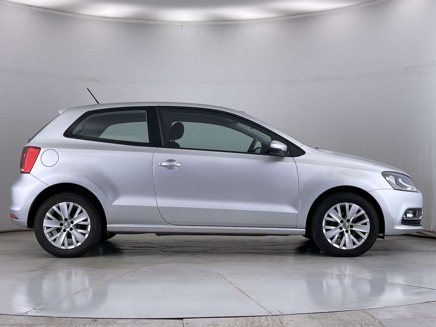 Used Volkswagen Polo 2015 for sale - 76385781: Photo 15