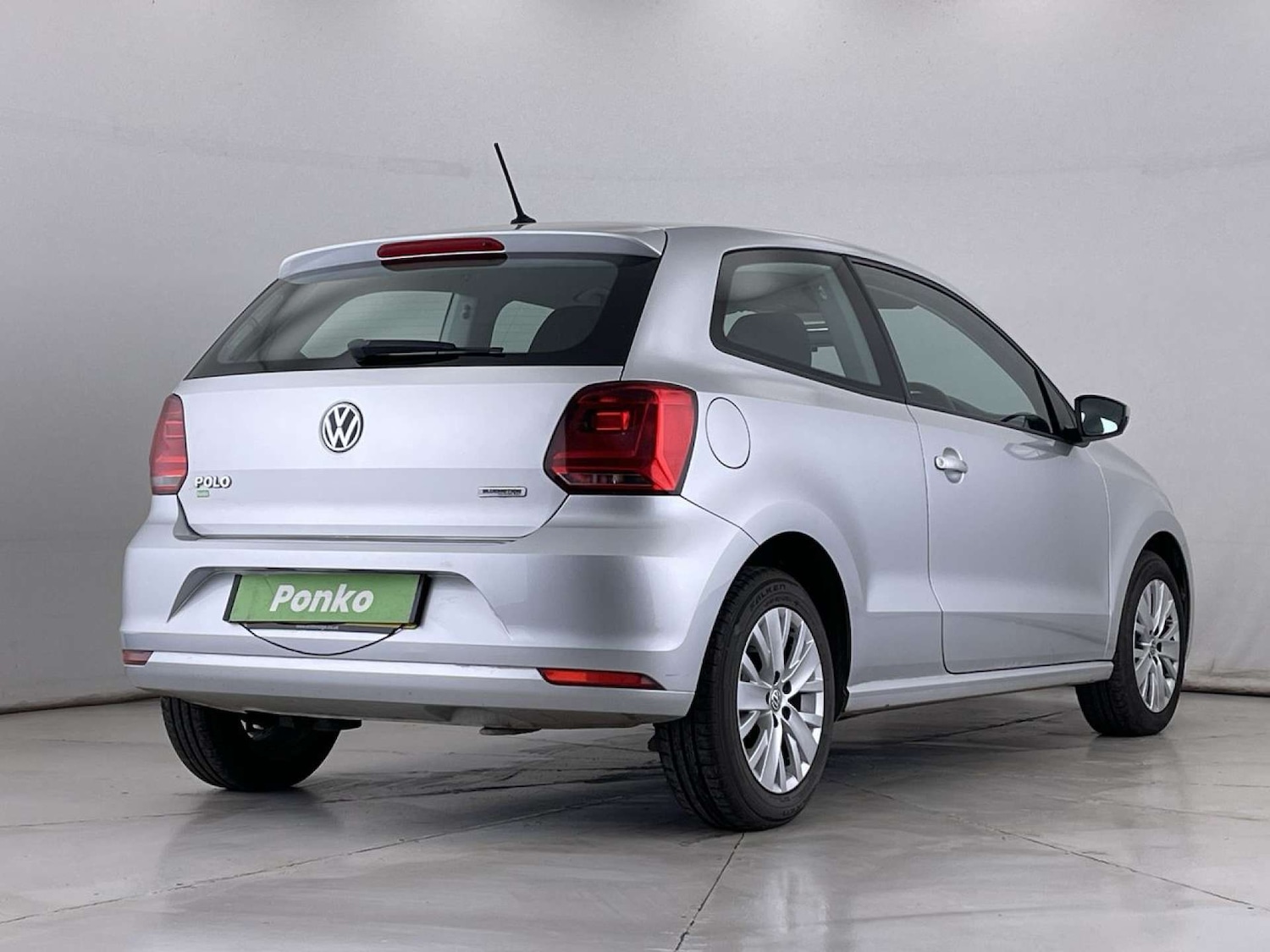 Used Volkswagen Polo 2015 for sale - 76385781: Photo 5