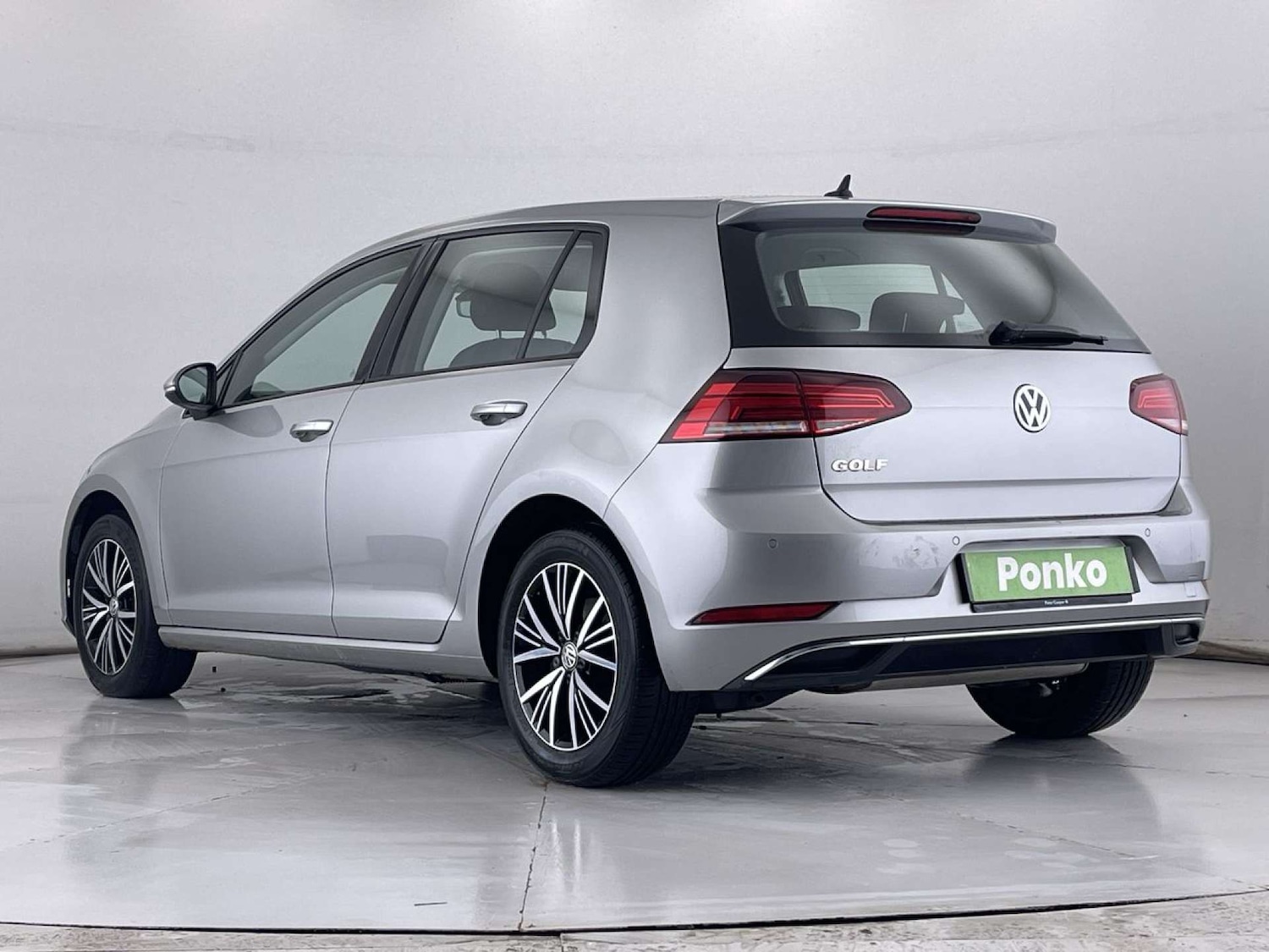 Used Volkswagen Golf 2018 for sale - 77326045: Photo 3