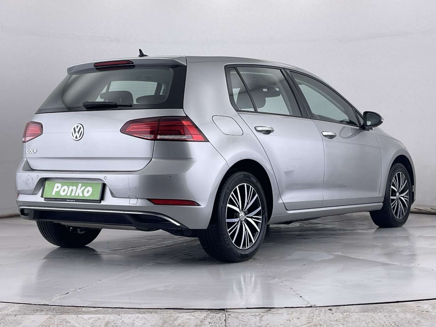 Used Volkswagen Golf 2018 for sale - 77326045: Photo 5