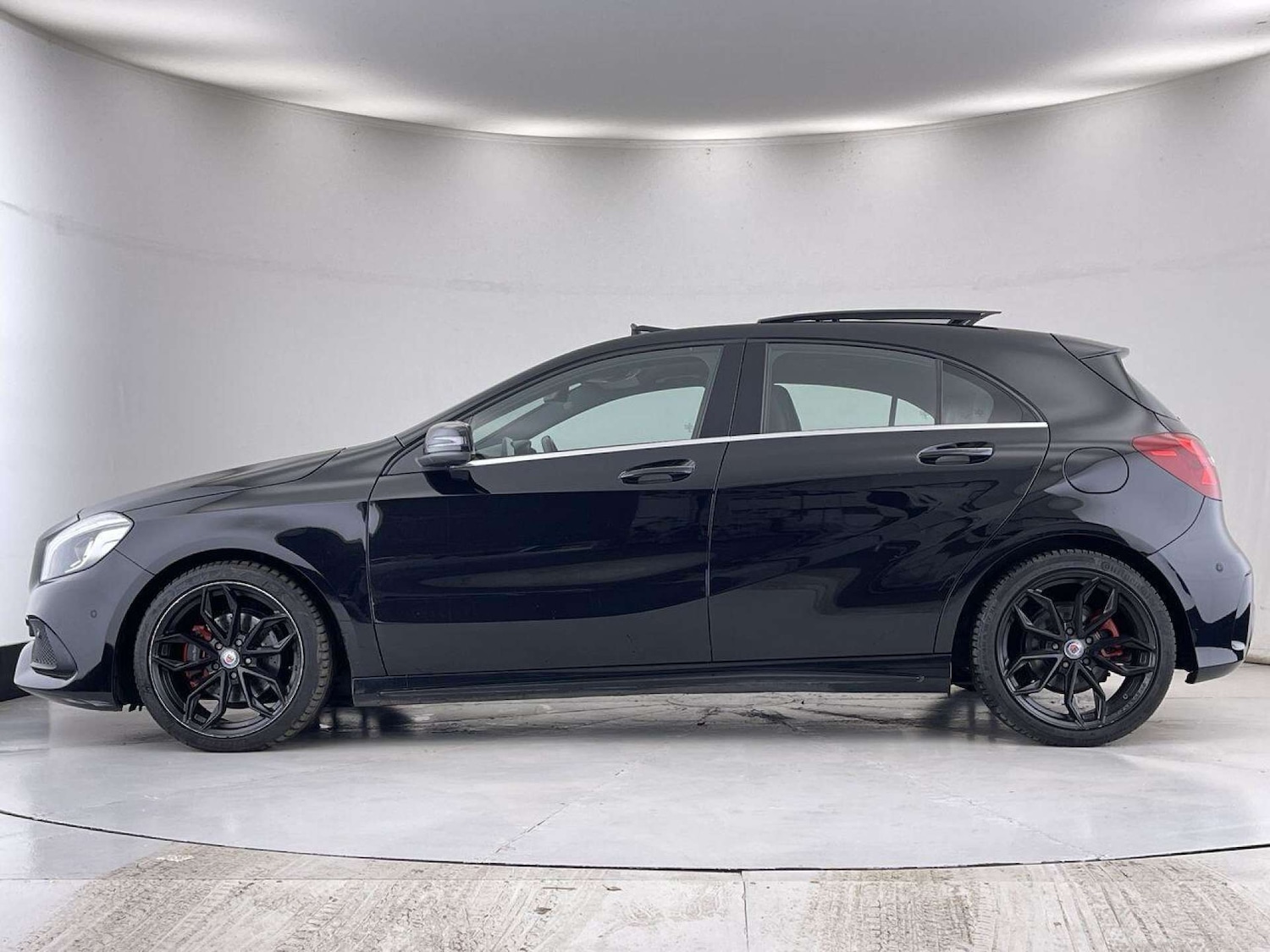 Used Mercedes-Benz A-Class 2017 for sale - 76429324: Photo 16