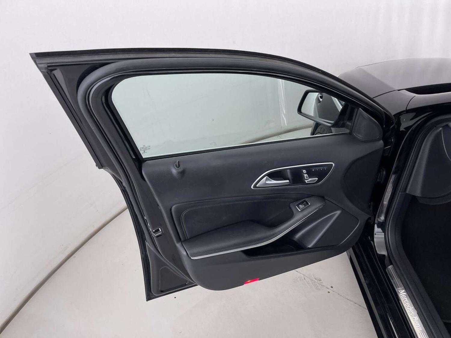 Used Mercedes-Benz A-Class 2017 for sale - 76429324: Photo 27