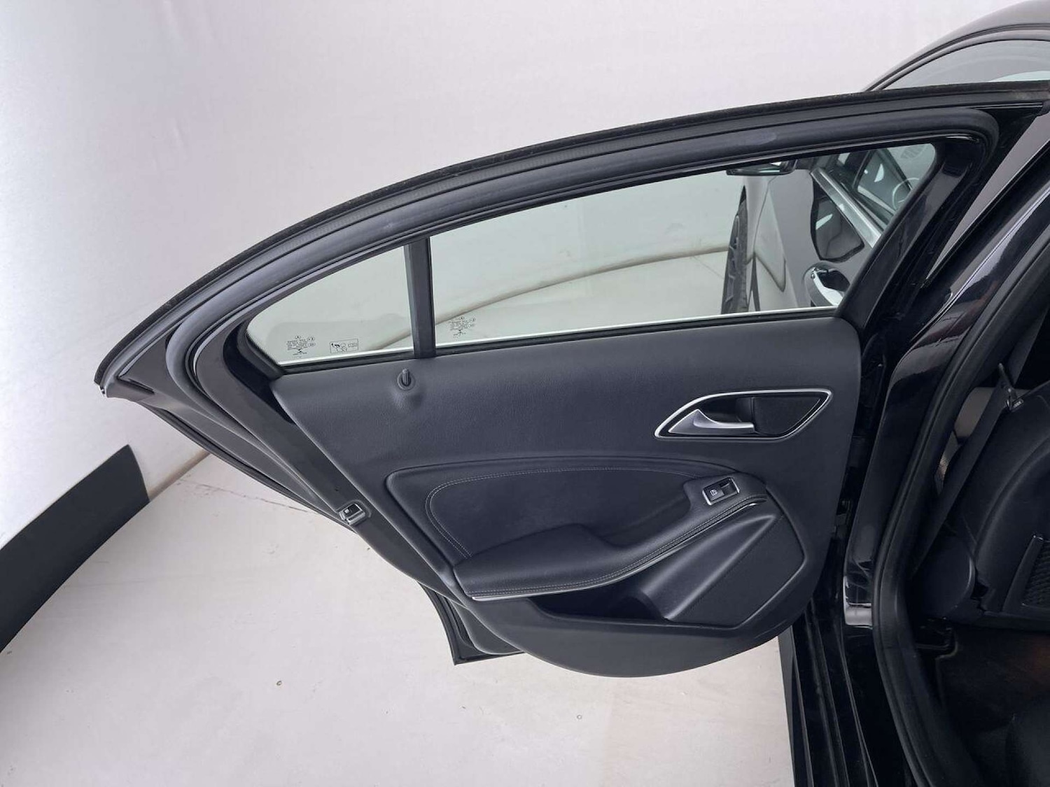 Used Mercedes-Benz A-Class 2017 for sale - 76429324: Photo 28