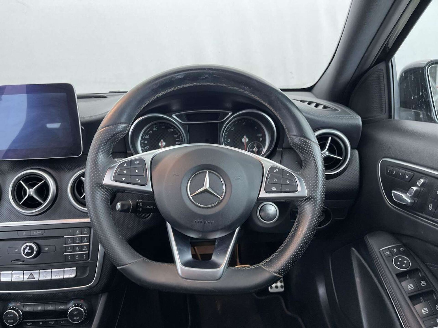 Used Mercedes-Benz A-Class 2017 for sale - 76429324: Photo 36