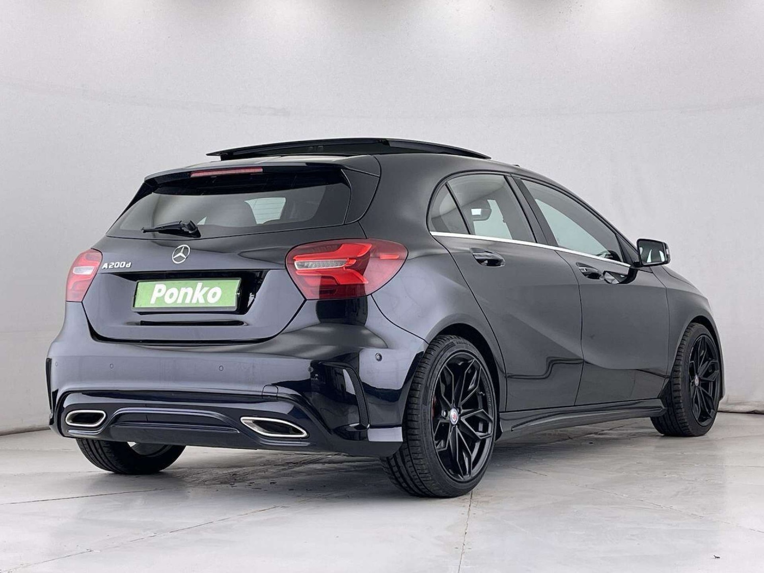 Used Mercedes-Benz A-Class 2017 for sale - 76429324: Photo 5