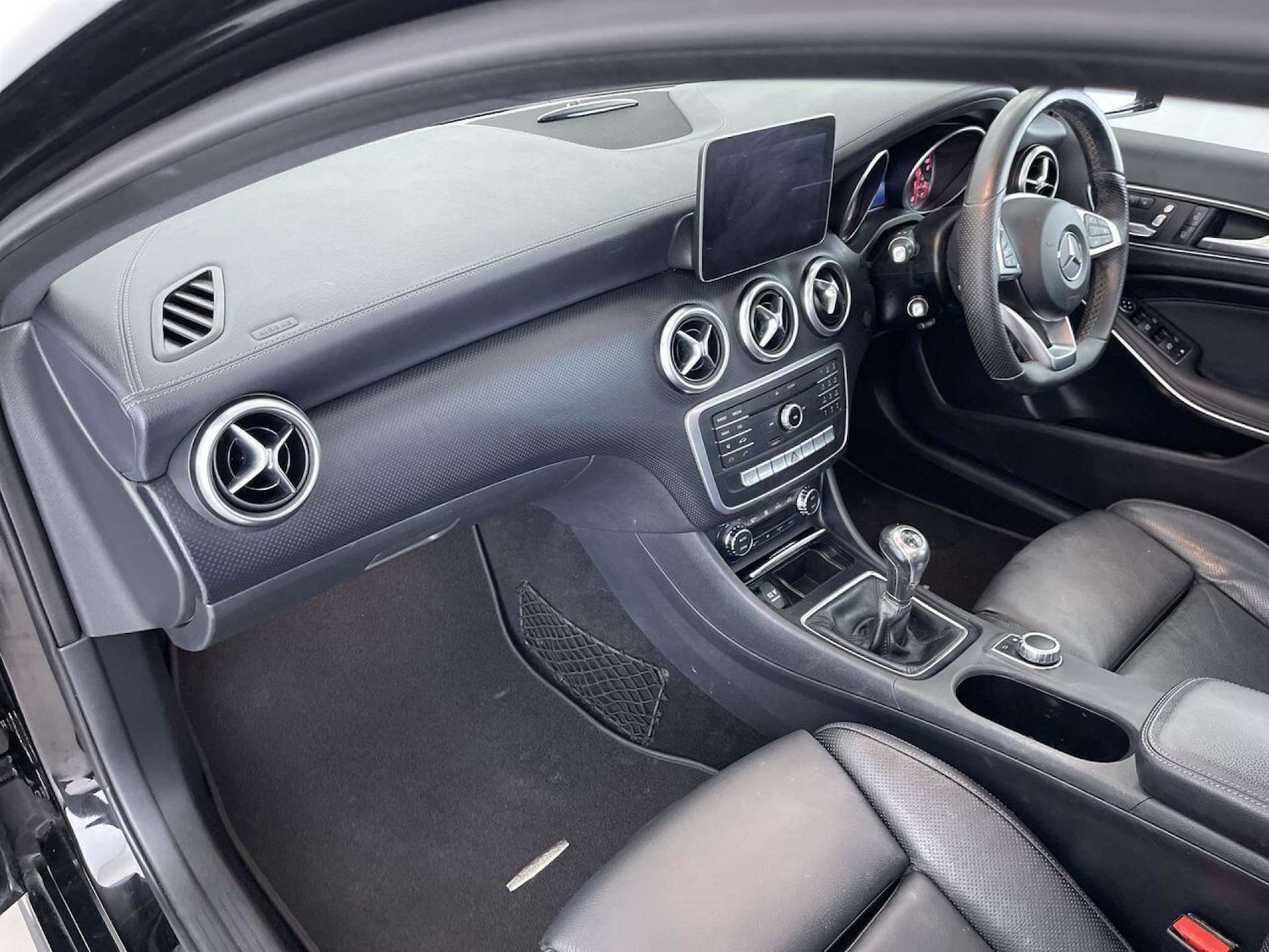 Used Mercedes-Benz A-Class 2017 for sale - 76429324: Photo 92