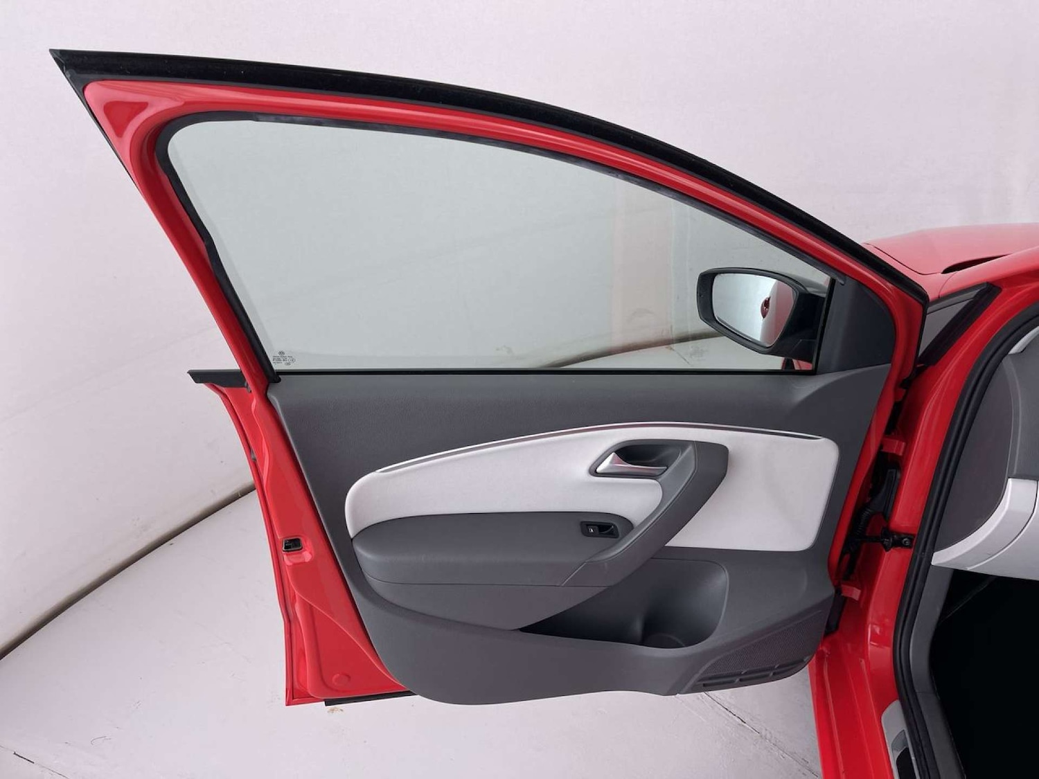 Used Volkswagen Polo 2017 for sale - 77653017: Photo 27