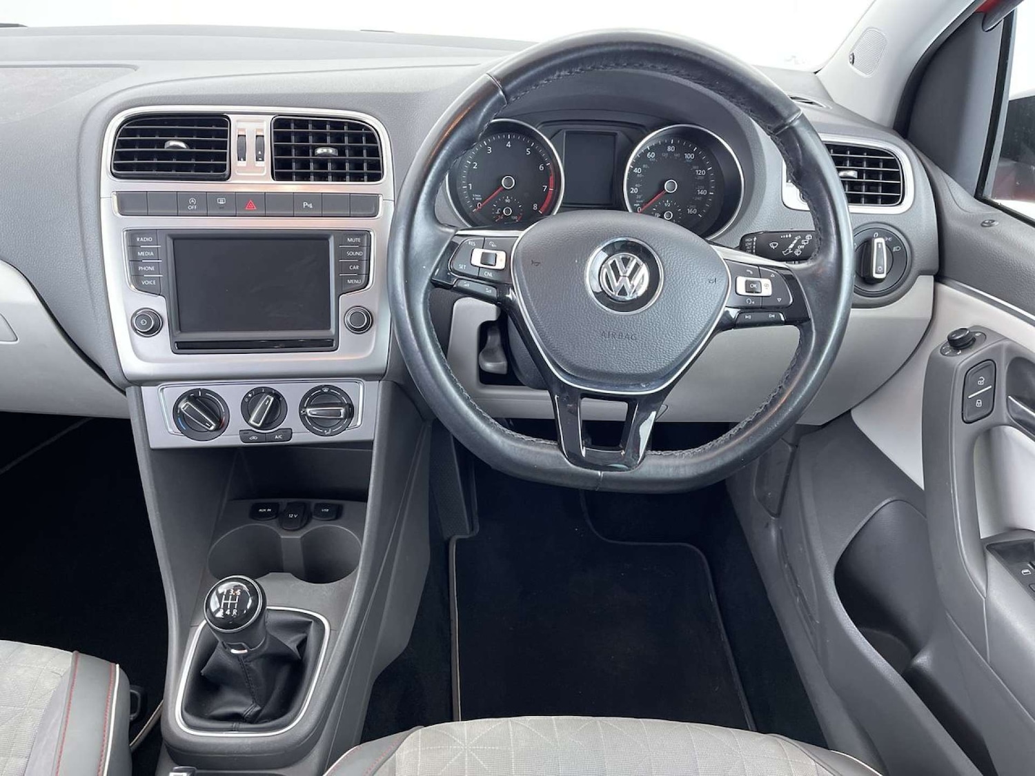 Used Volkswagen Polo 2017 for sale - 77653017: Photo 35