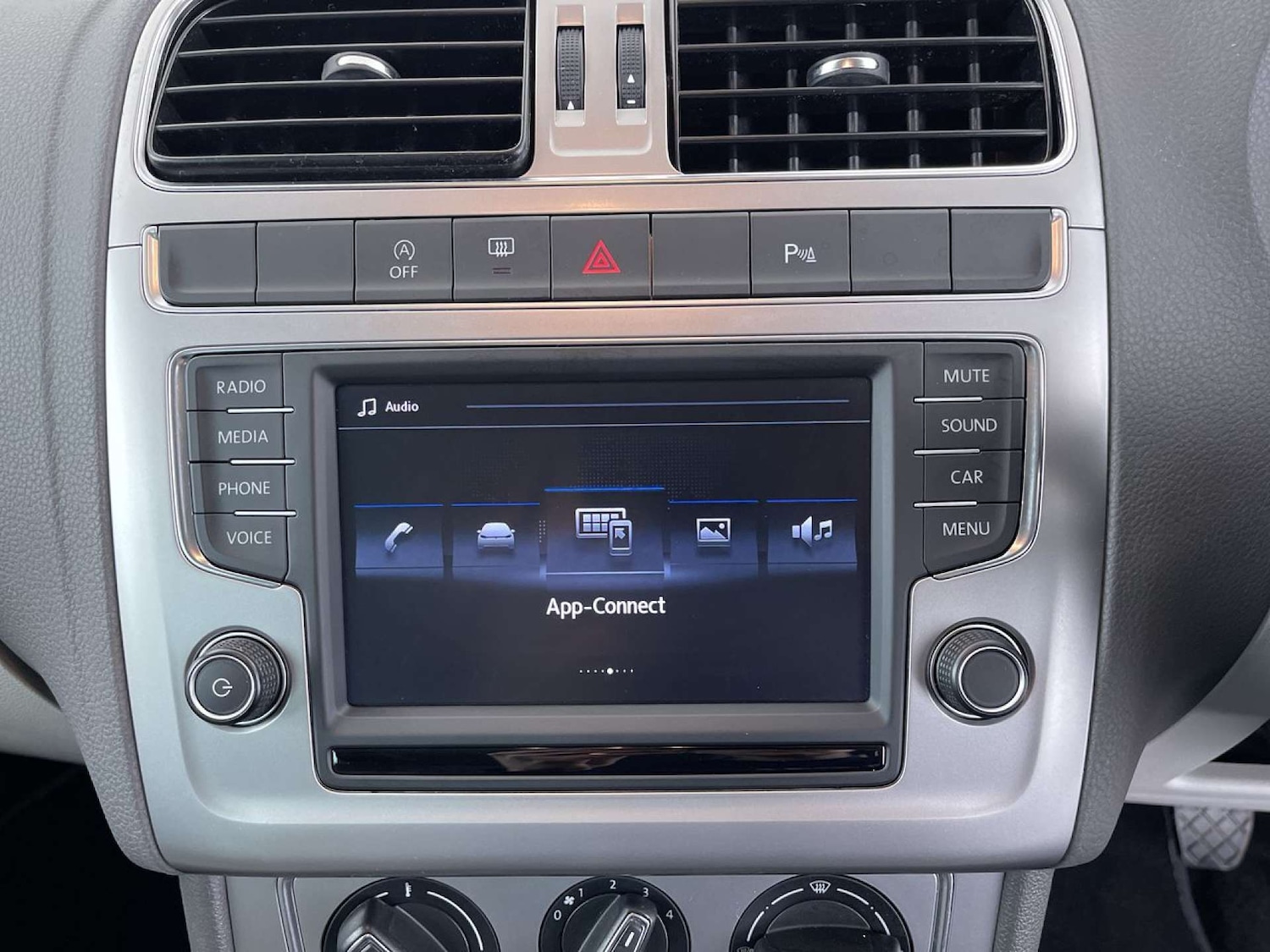 Used Volkswagen Polo 2017 for sale - 77653017: Photo 40