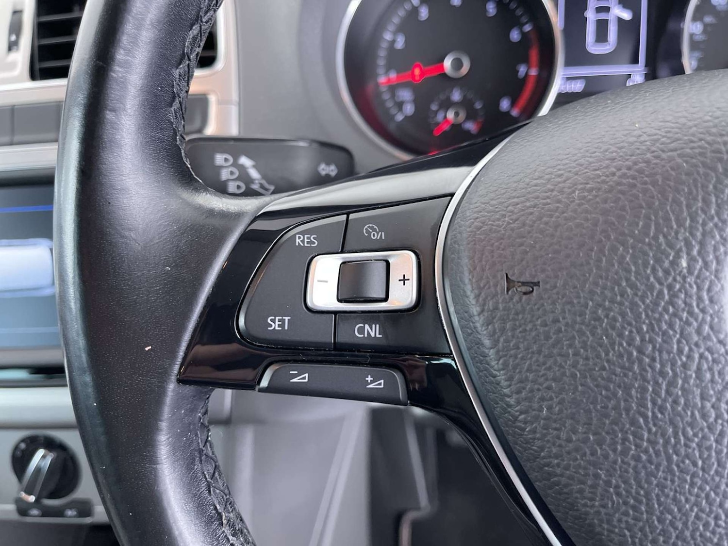 Used Volkswagen Polo 2017 for sale - 77653017: Photo 51