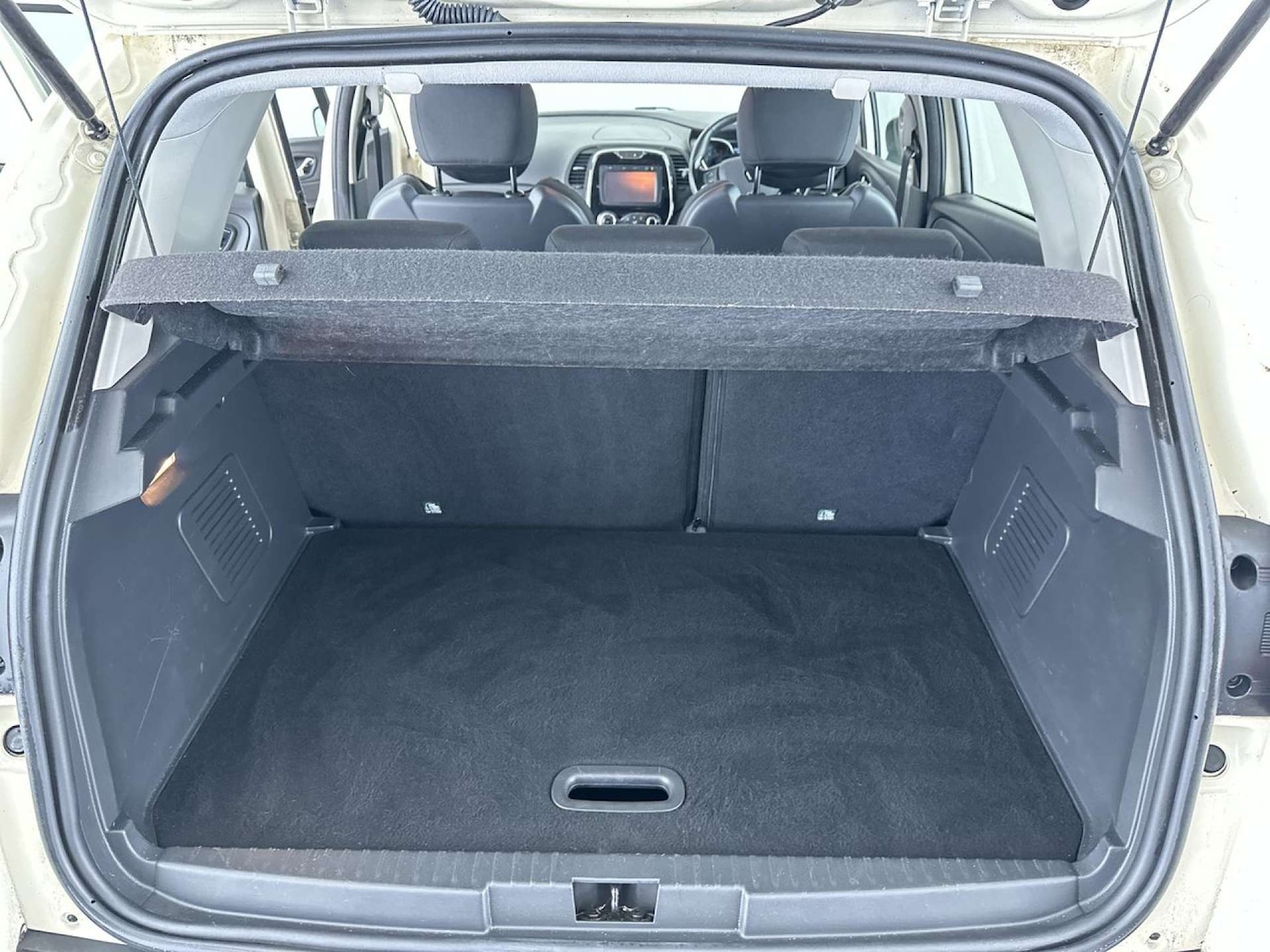 Used Renault Captur 2015 for sale - 77798380: Photo 10