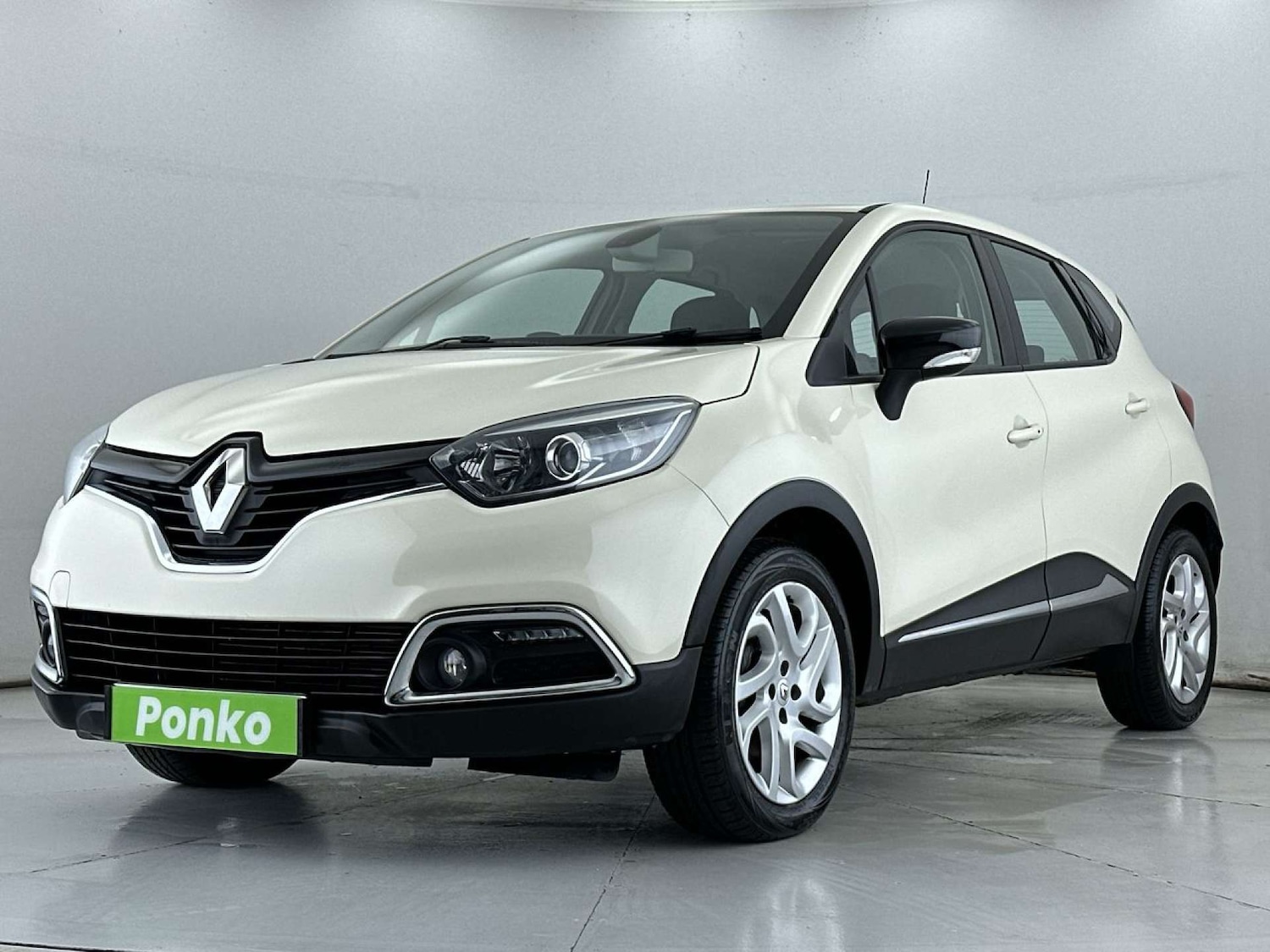 Used Renault Captur 2015 for sale - 77798380: Photo 4