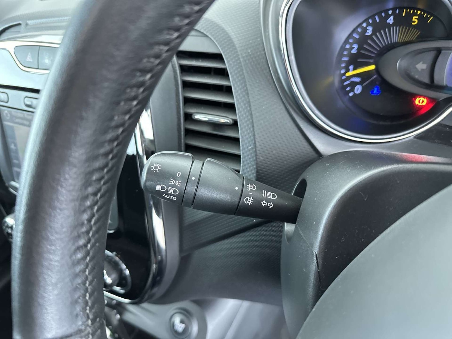 Used Renault Captur 2015 for sale - 77798380: Photo 54