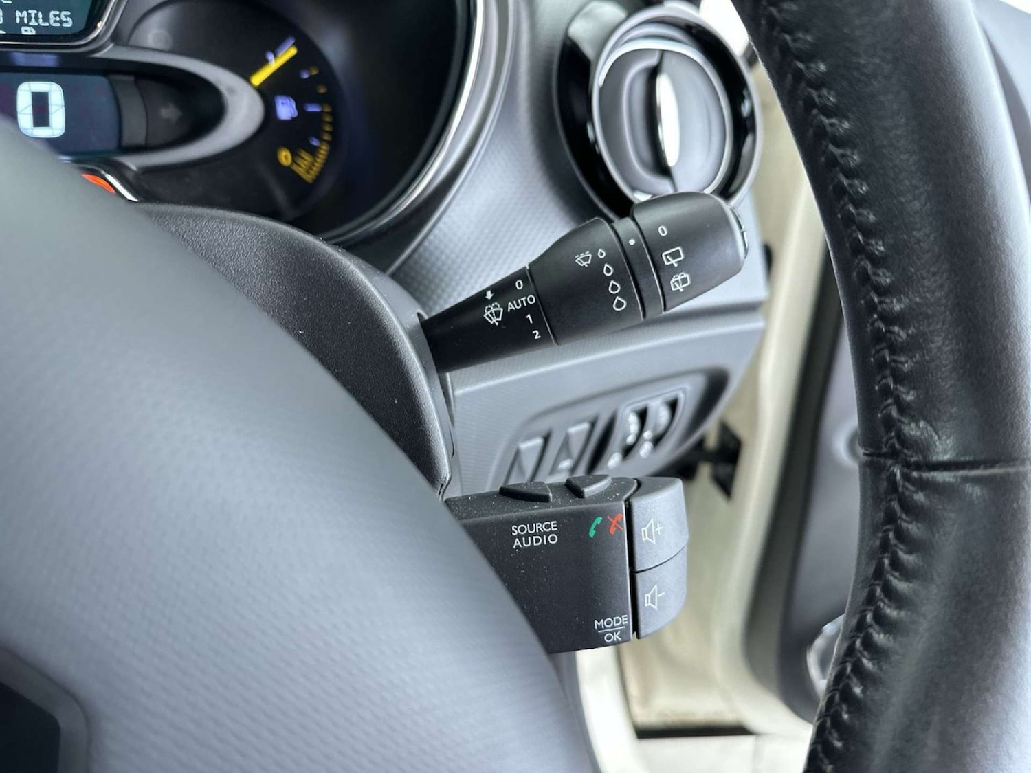 Used Renault Captur 2015 for sale - 77798380: Photo 55