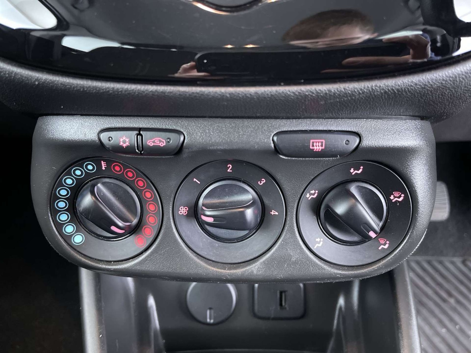 Used Vauxhall Corsa 2019 for sale - 76602006: Photo 44