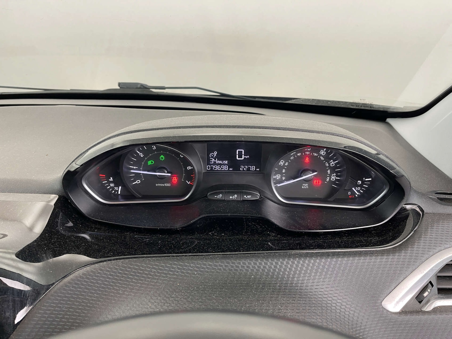 Used Peugeot 208 2015 for sale - 76692680: Photo 11