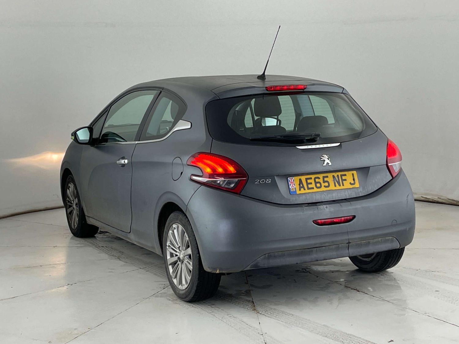Used Peugeot 208 2015 for sale - 76692680: Photo 3