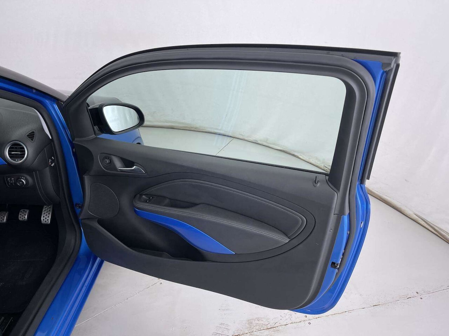 Used Vauxhall ADAM 2018 for sale - 77221021: Photo 28