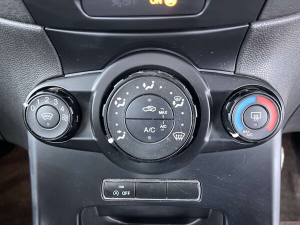 Used Ford Fiesta 2017 for sale - 76197205: Photo 42