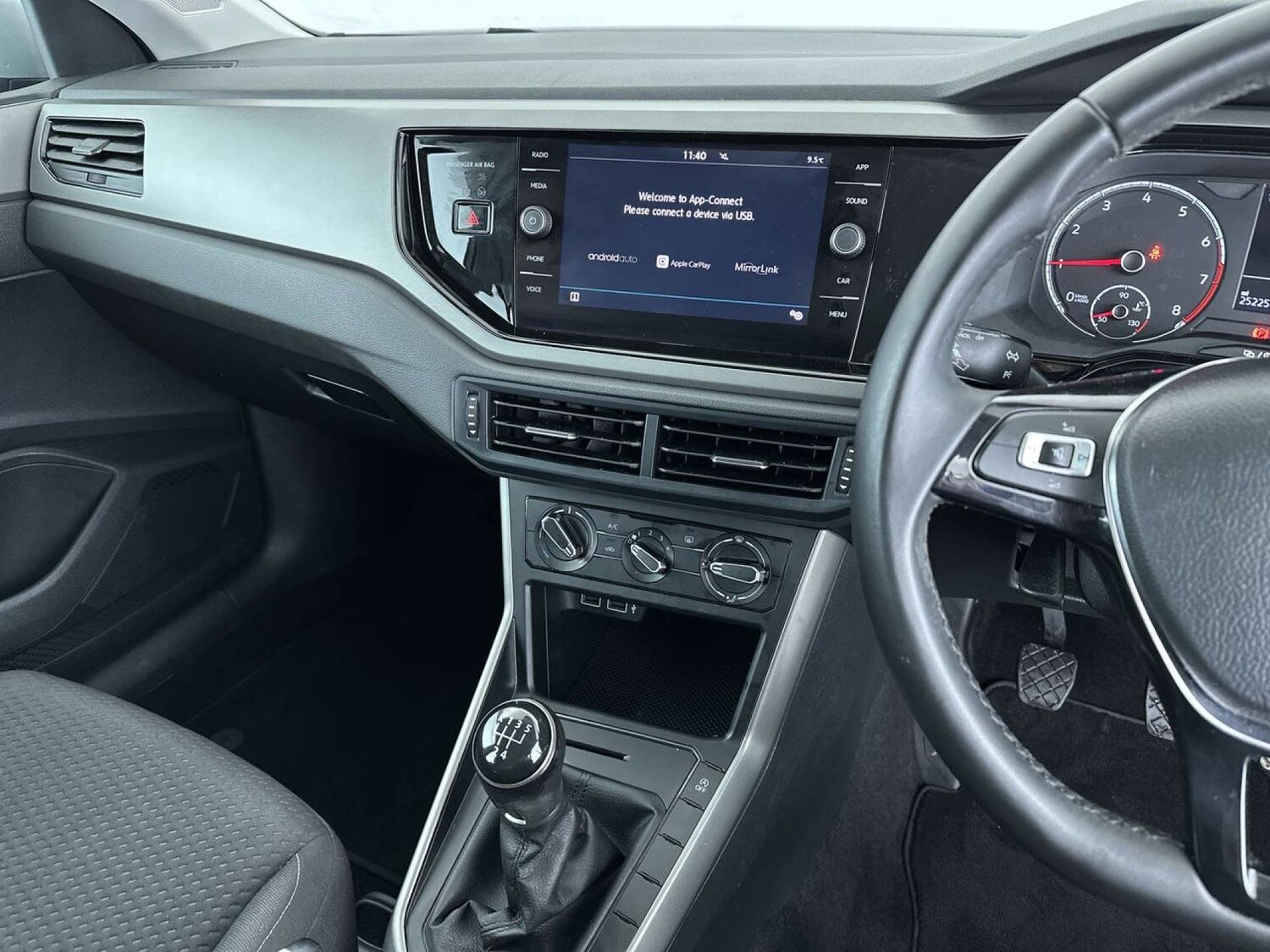 Used Volkswagen Polo 2018 for sale - 77583883: Photo 44