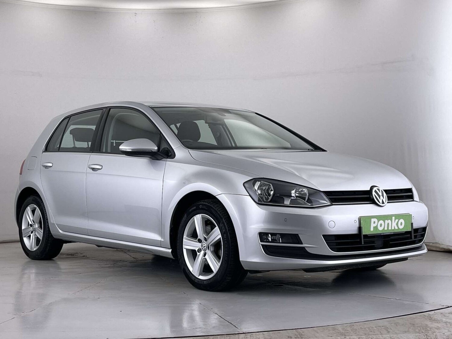 Used Volkswagen Golf 2015 for sale - 76056642: Photo 1