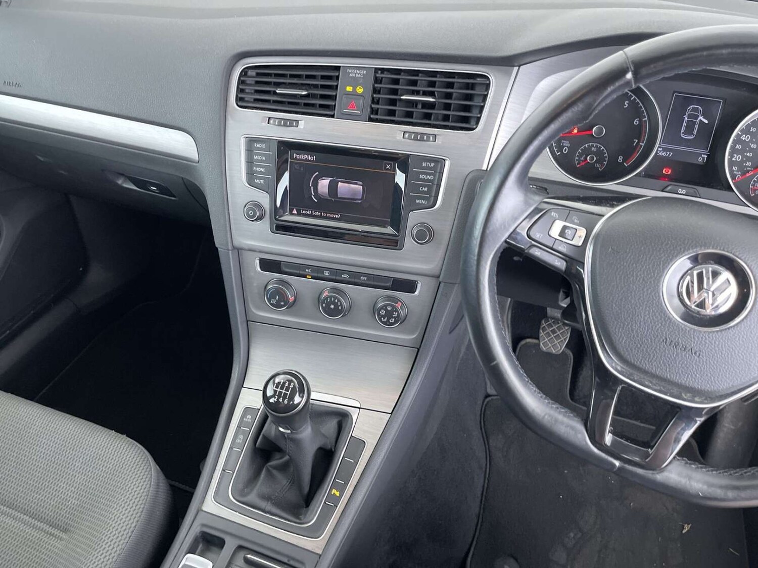 Used Volkswagen Golf 2015 for sale - 76056642: Photo 44