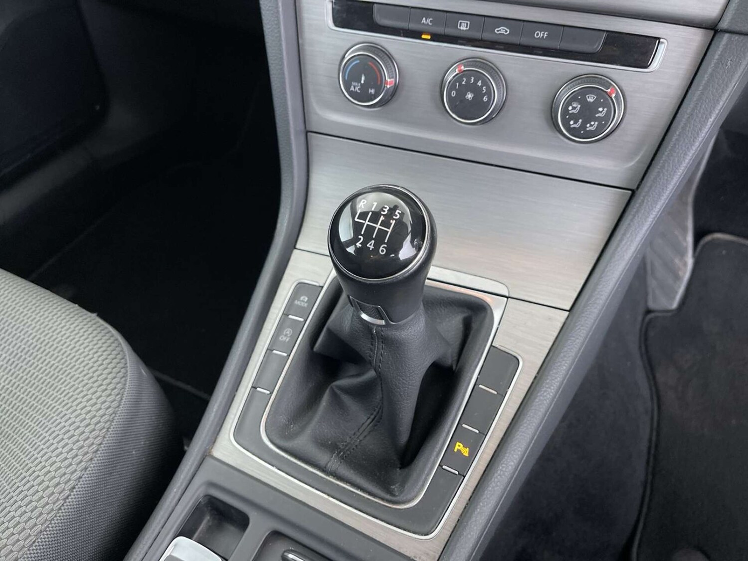 Used Volkswagen Golf 2015 for sale - 76056642: Photo 45