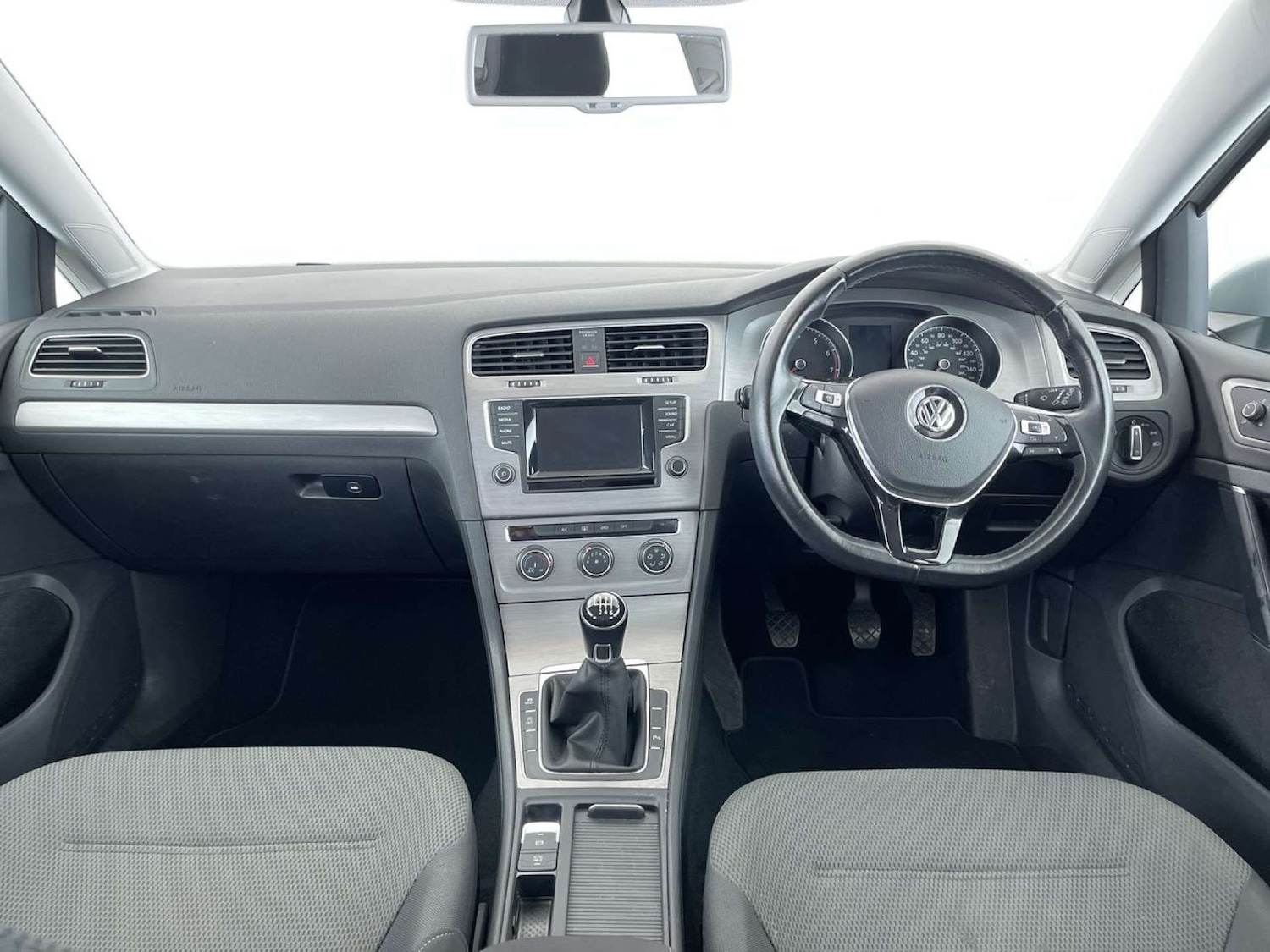 Used Volkswagen Golf 2015 for sale - 76056642: Photo 8