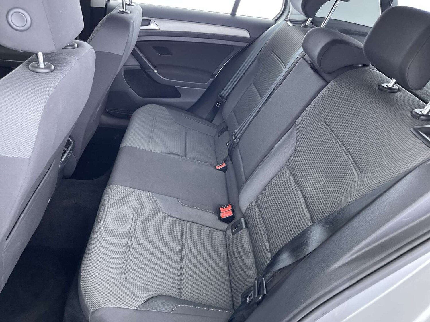 Used Volkswagen Golf 2015 for sale - 76056642: Photo 9