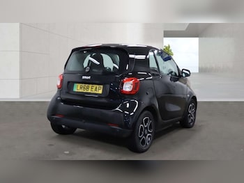 Used smart fortwo 2018 for sale - 79219412: Photo