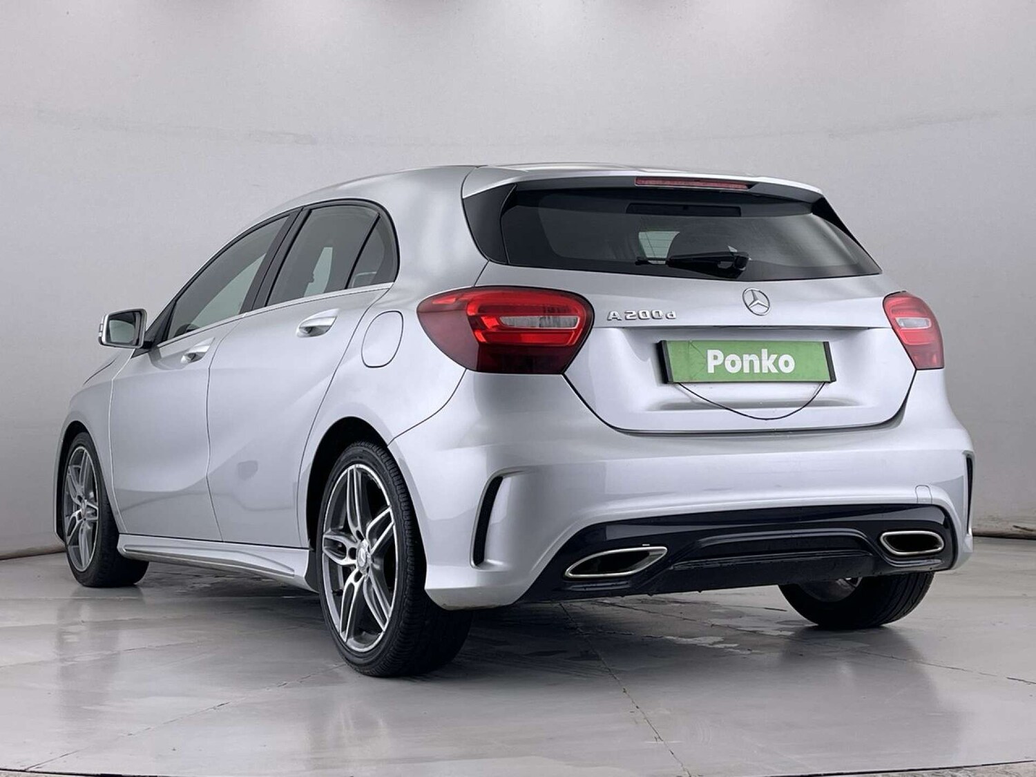 Used Mercedes-Benz A-Class 2017 for sale - 76319705: Photo 3