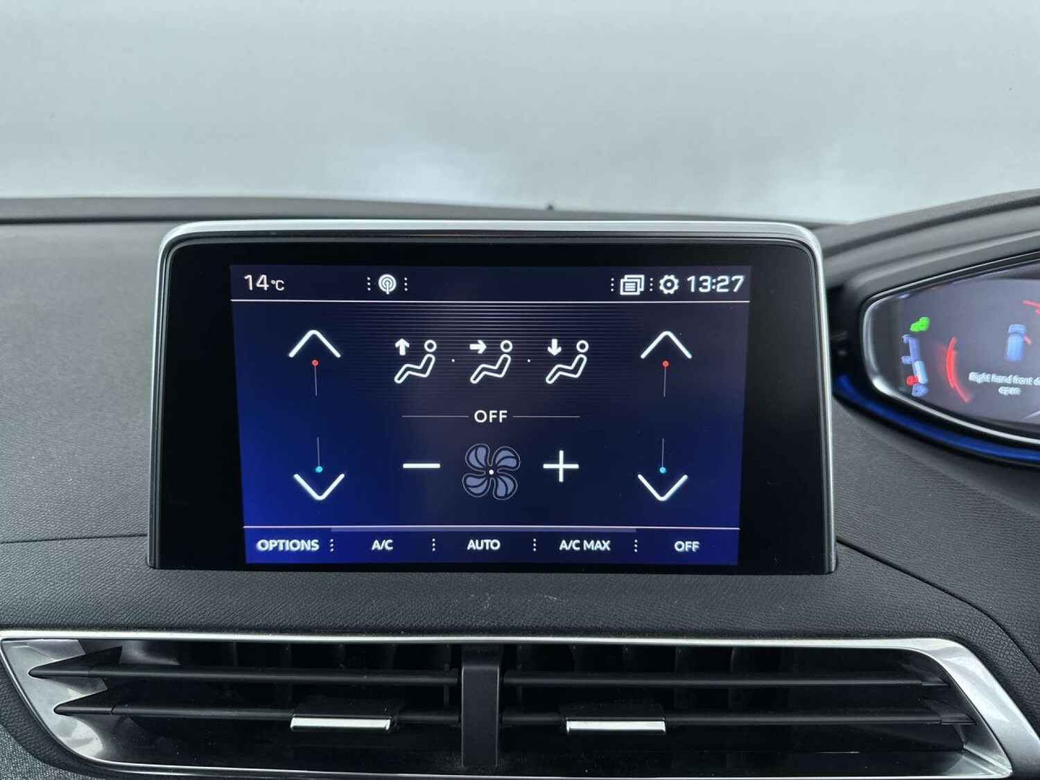 Used Peugeot 3008 2019 for sale - 77523213: Photo 45