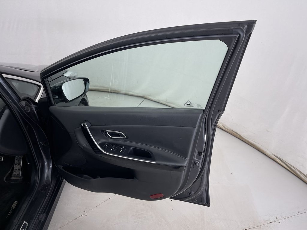 Vehicle 29